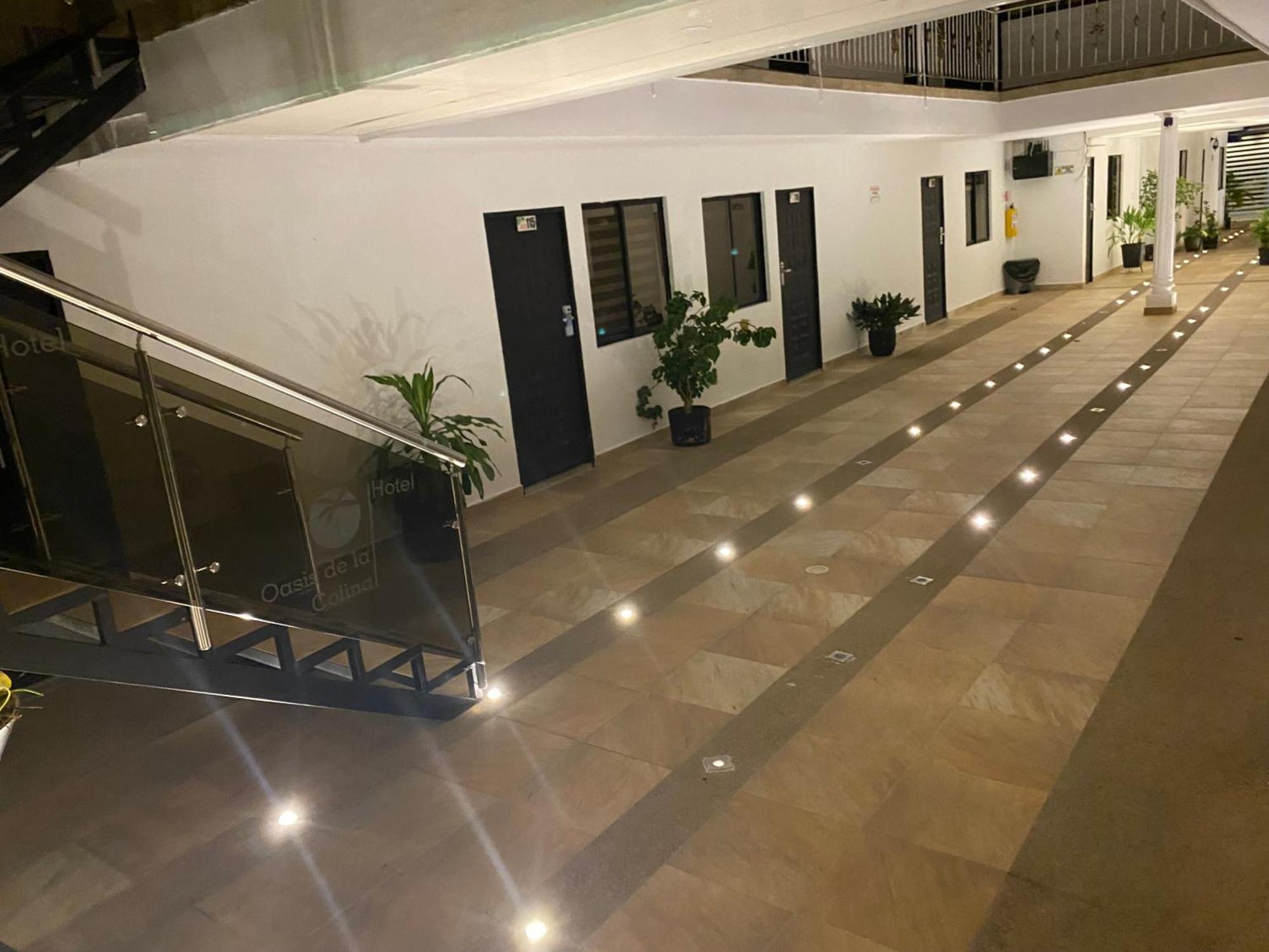 Hotel Deluxe Oasis De La Colina Girardot Bagian luar foto
