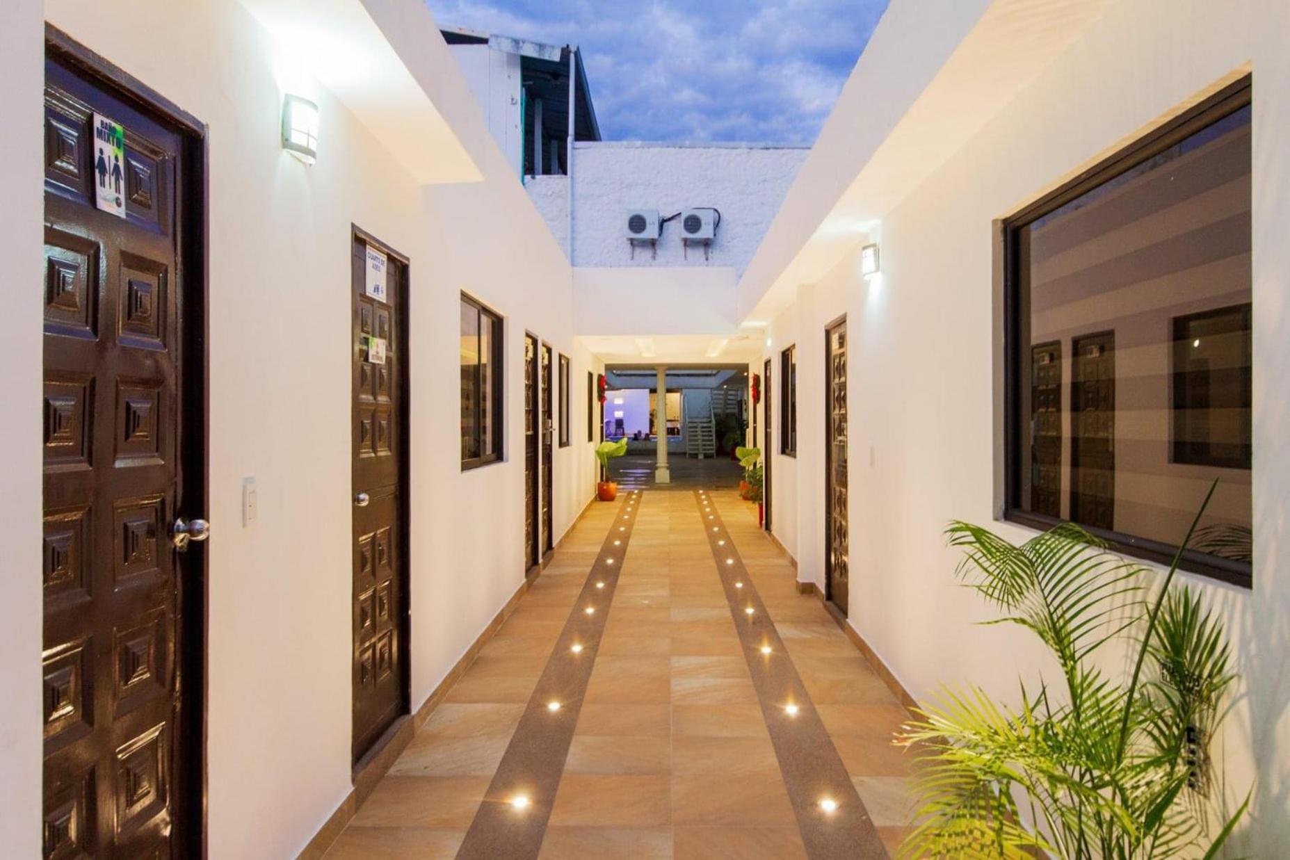 Hotel Deluxe Oasis De La Colina Girardot Bagian luar foto