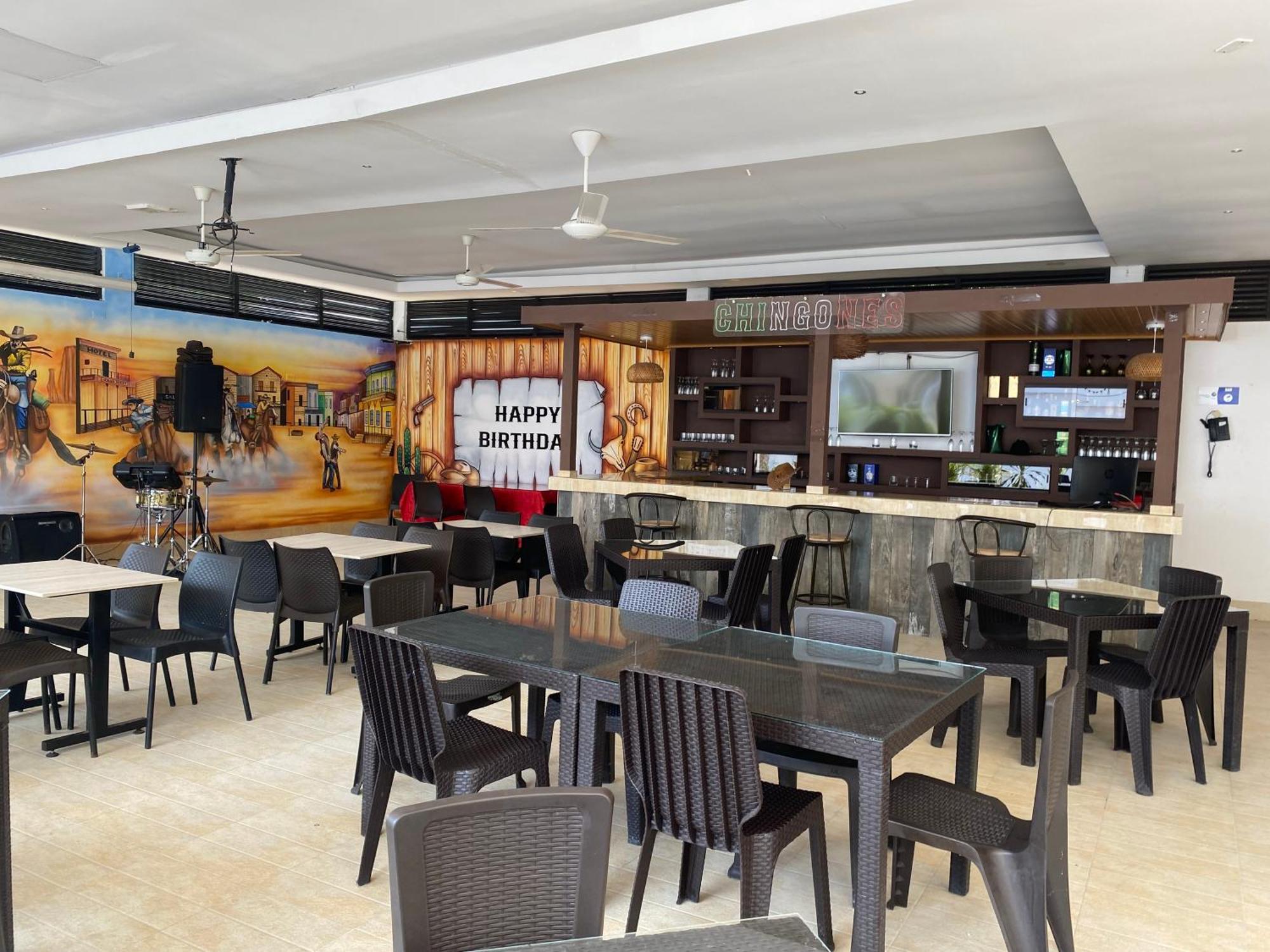 Hotel Deluxe Oasis De La Colina Girardot Bagian luar foto