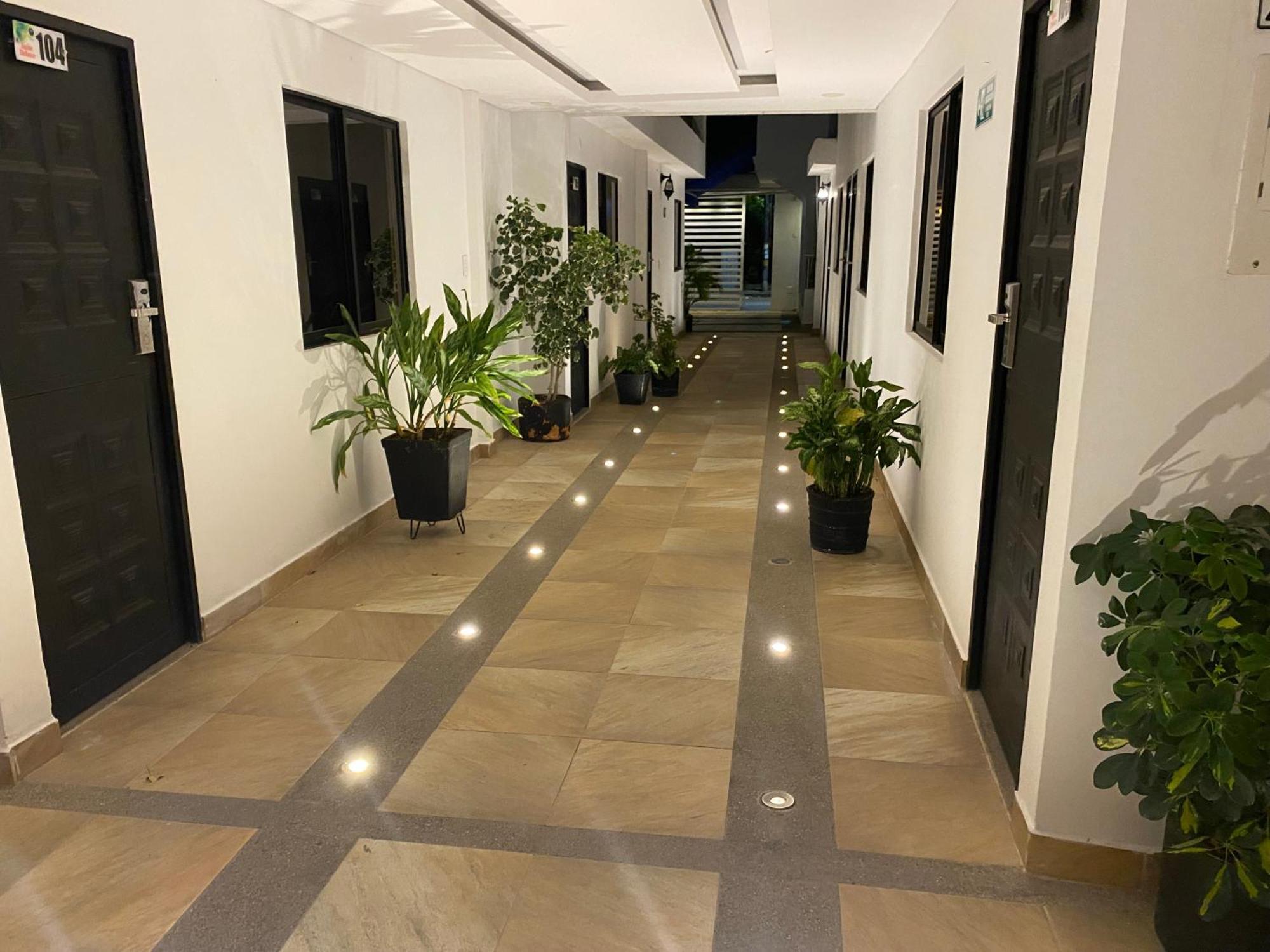 Hotel Deluxe Oasis De La Colina Girardot Bagian luar foto