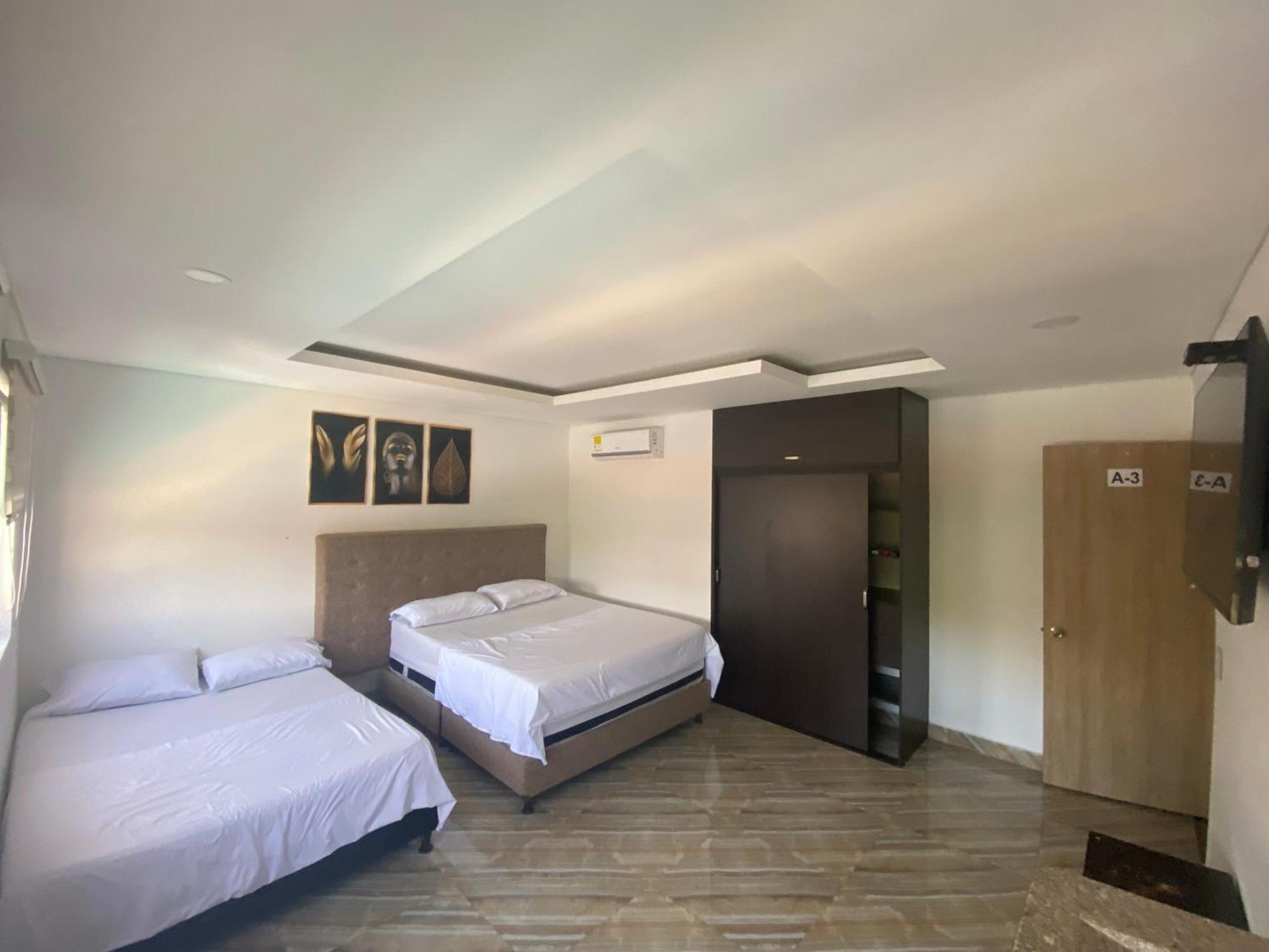 Hotel Deluxe Oasis De La Colina Girardot Bagian luar foto